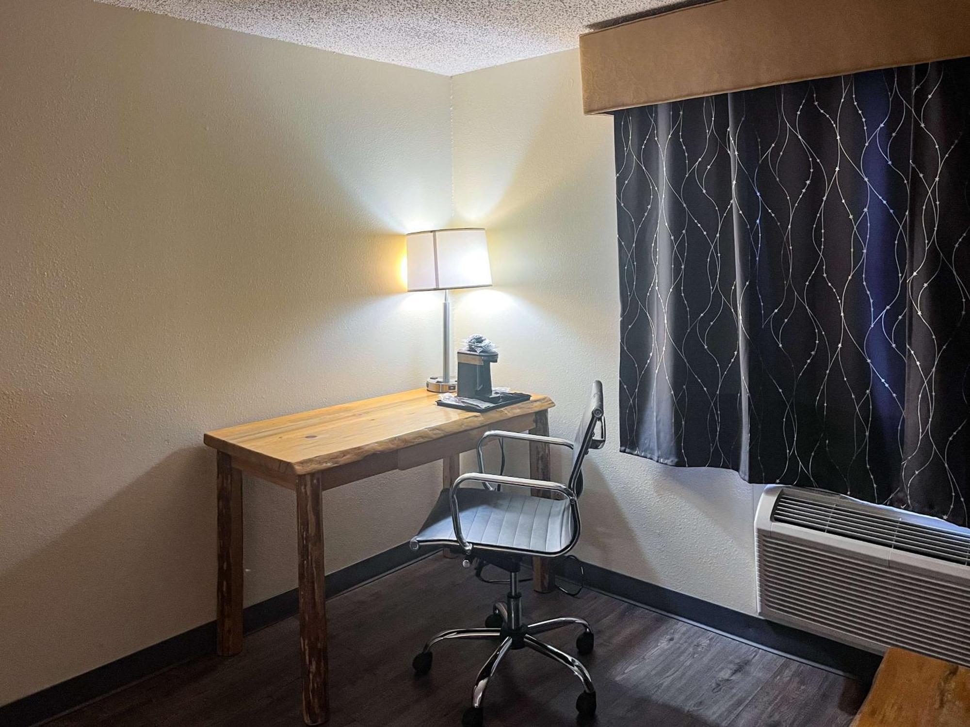 Studio 6 Suites Butte Mt I-90 I-15 Dış mekan fotoğraf
